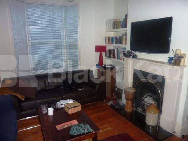 			STUNNING HOUSE!, 4 Bedroom, 1 bath, 1 reception House			 Kiver Road, UPPER HOLLOWAY